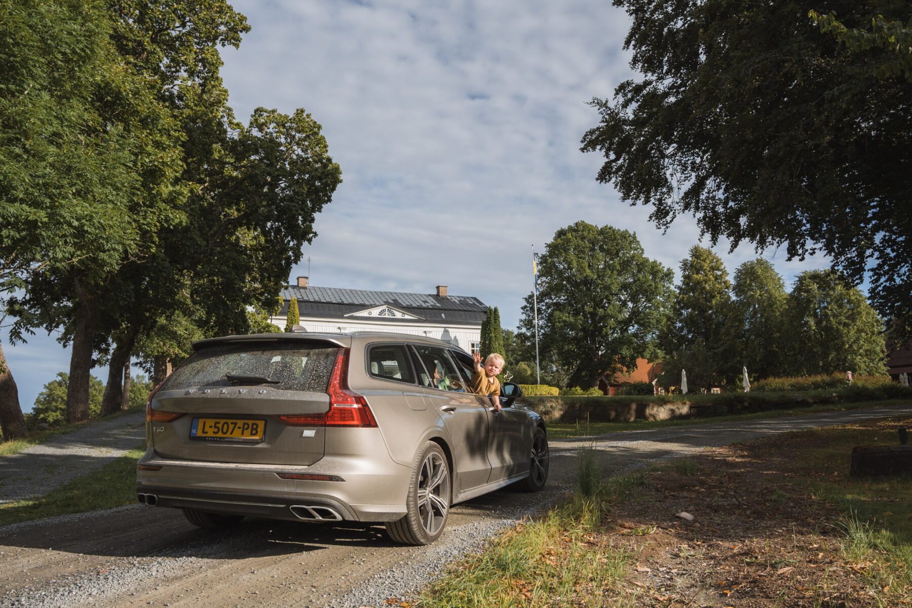 V60 Recharge T8 Plug-in hybrid AWD Inscription header