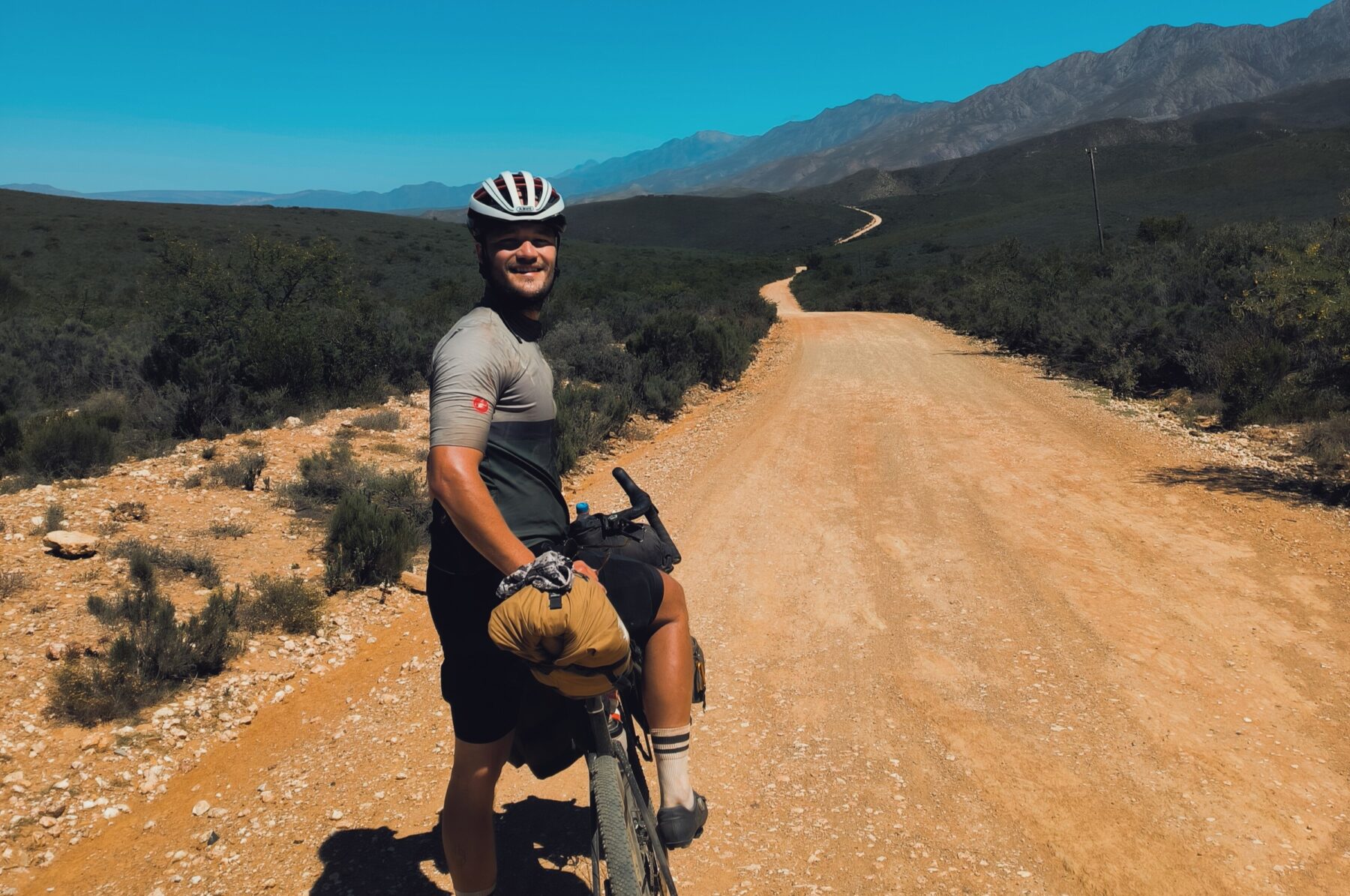 Ruben aan het bikepacken in Zuid Afrika