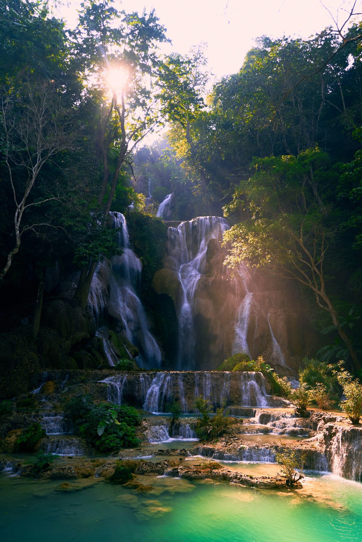 Waterval in Laos, een land van één van de bucketlist-trips.