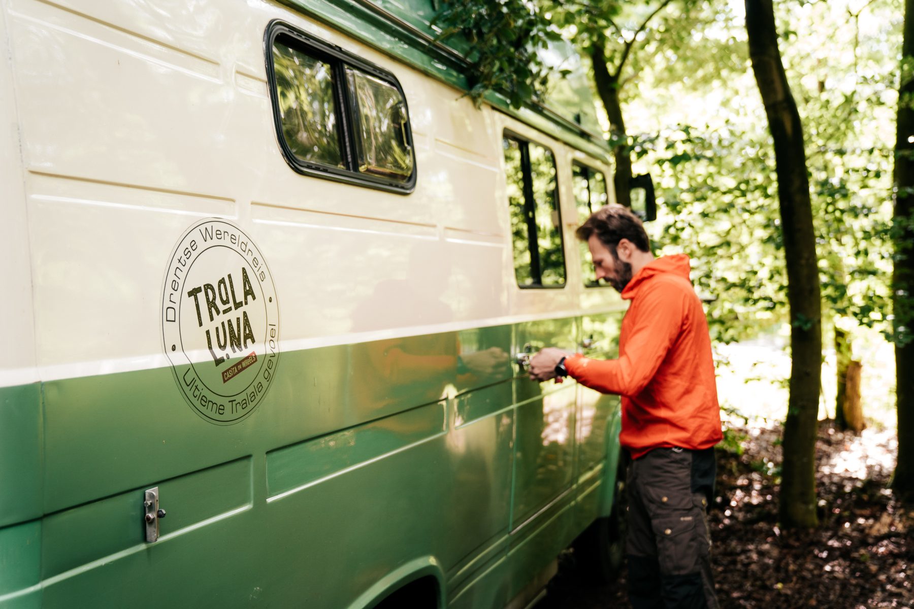 Casita on wheels, de camper bus van Tralaluna klaar voor ons micro-avontuur in Drenthe