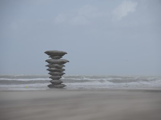 Kunstwerk Streek GR De Kust. Pillage of the Sea in Oostende. Door Rosa Barba